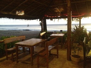 Outdoor dining - Freeda Resort Koh Jum (Nuea Khlong)