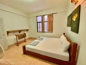 Basic Double Room, Shared Bathroom (Fan) | Bathroom