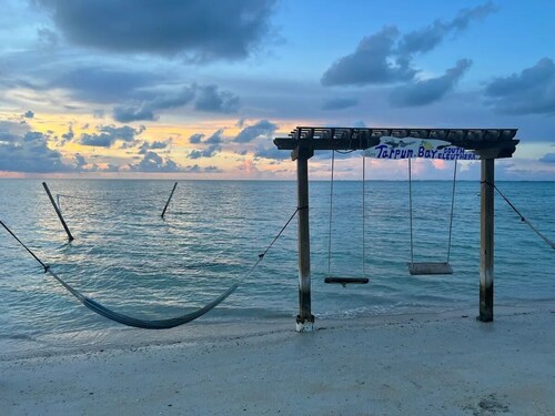 Beach Front Private Home with Dock