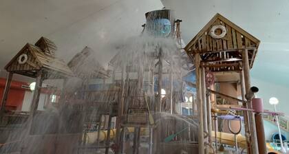 Waters Edge Condo 2B/2B GREAT location by land/water! Discounts on 7 + nights