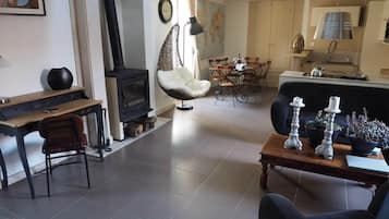 TV, DVD player, books, music library