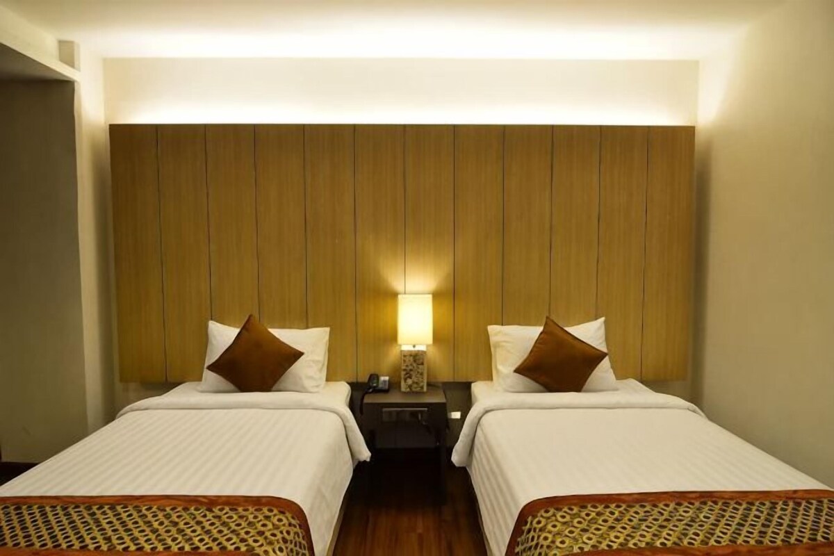 In-room safe, rollaway beds (surcharge), WiFi (free)