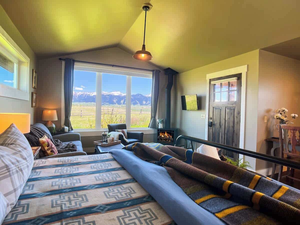 Iron/ironing board, free WiFi, bed sheets, wheelchair access