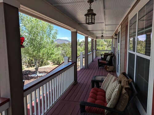  Family Memories Made Here...Amazing Views, Comfy Beds, Cozy Decor, Secluded!