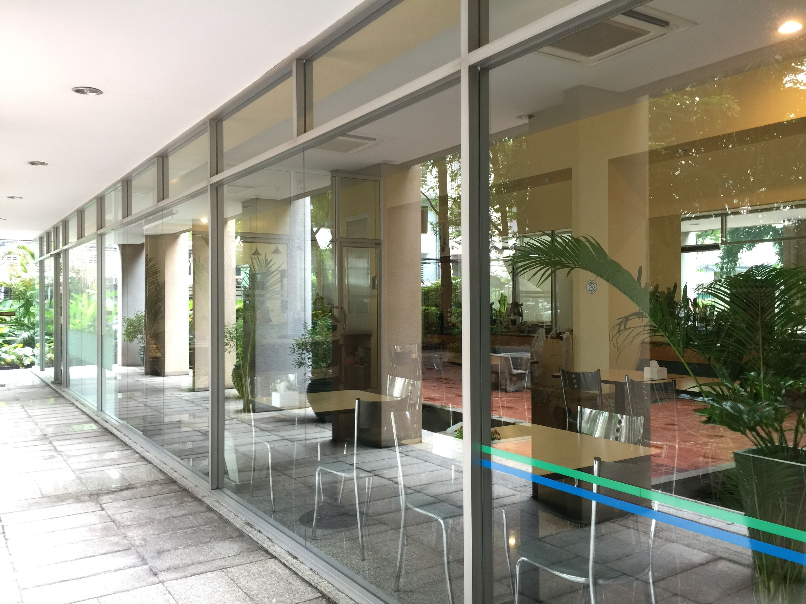 breakfast, lunch, dinner served; thai cuisine