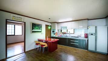 Room (Maru) | Private kitchen | Full-size fridge, microwave, stovetop, electric kettle
