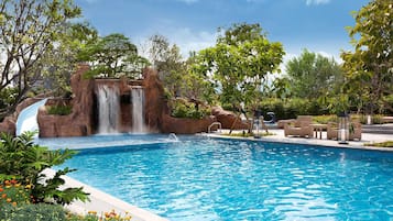 Outdoor pool, open 7:00 AM to 10:00 PM, pool umbrellas, sun loungers