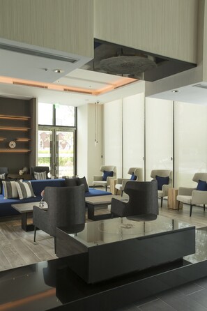 Lobby sitting area - Mu Jiao Xi Hotel (Jiaoxi)
