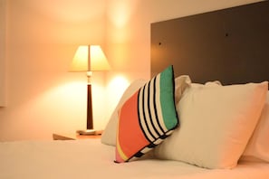 Free WiFi, bed sheets - Crown Accommodation Bendigo CBD (Bendigo)