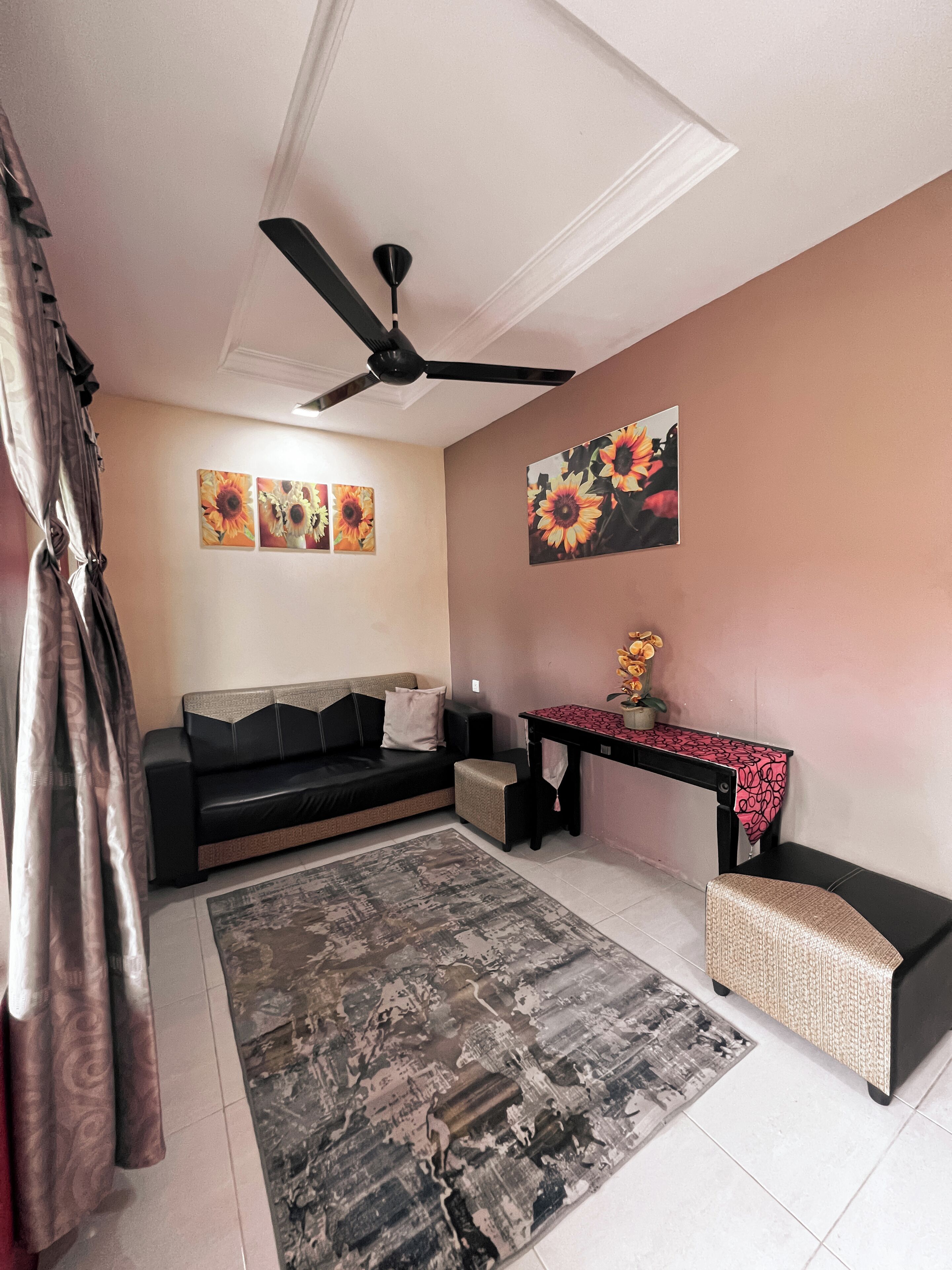 deluxe villa | living area | lcd tv