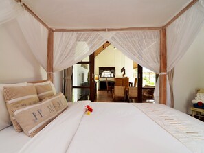 Family Villa, 3 Bedrooms | 3 bedrooms, premium bedding, in-room safe, desk