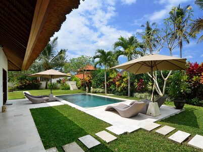 Villa Candi Kecil Tiga by Villa Finder