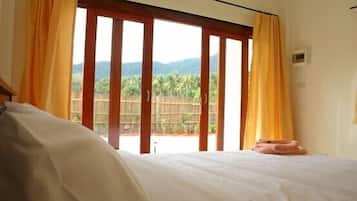 Standard Bungalow | In-room safe, free WiFi