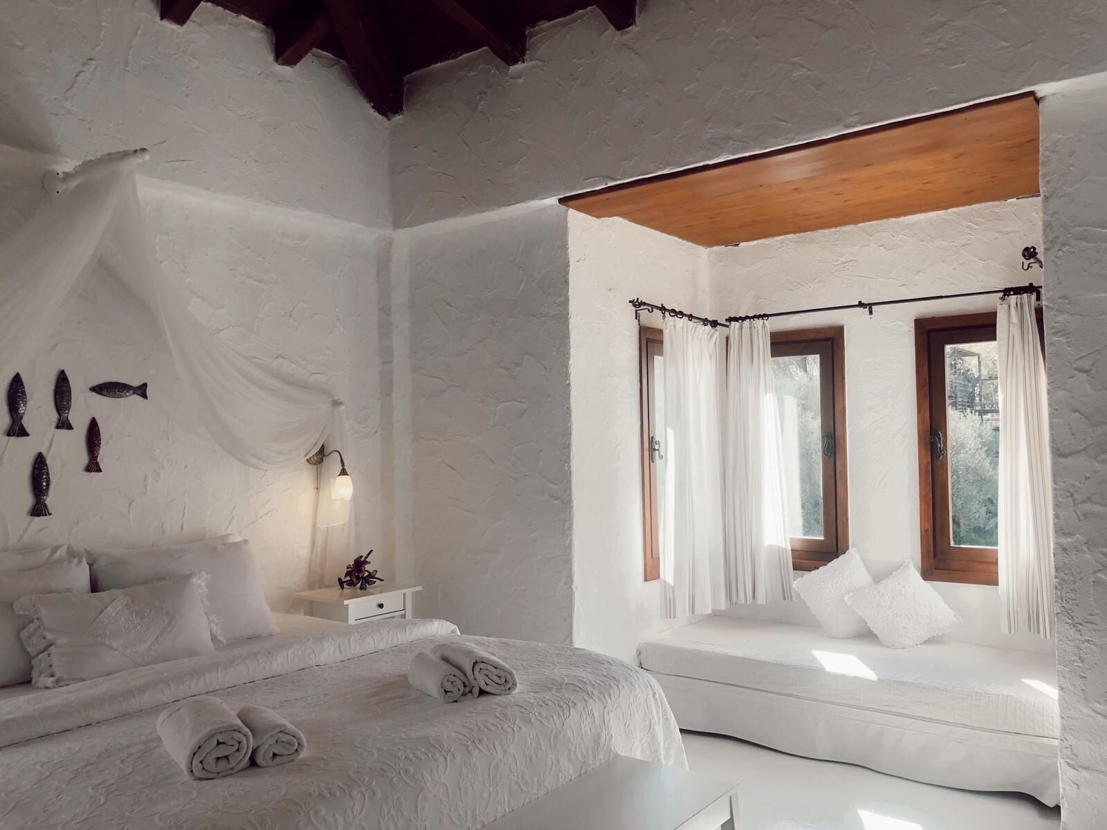 Suite – deluxe | Minibar, safe på rommet, strykejern/-brett og wi-fi (inkludert)