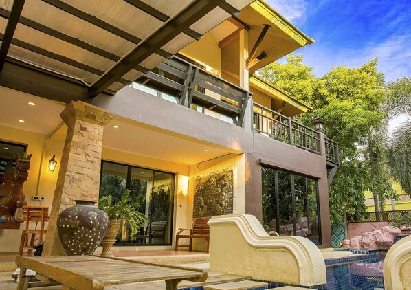 Villa D 3 Bedroom | Terrace/patio - Natcha Pool Villa Pattaya (Pattaya)