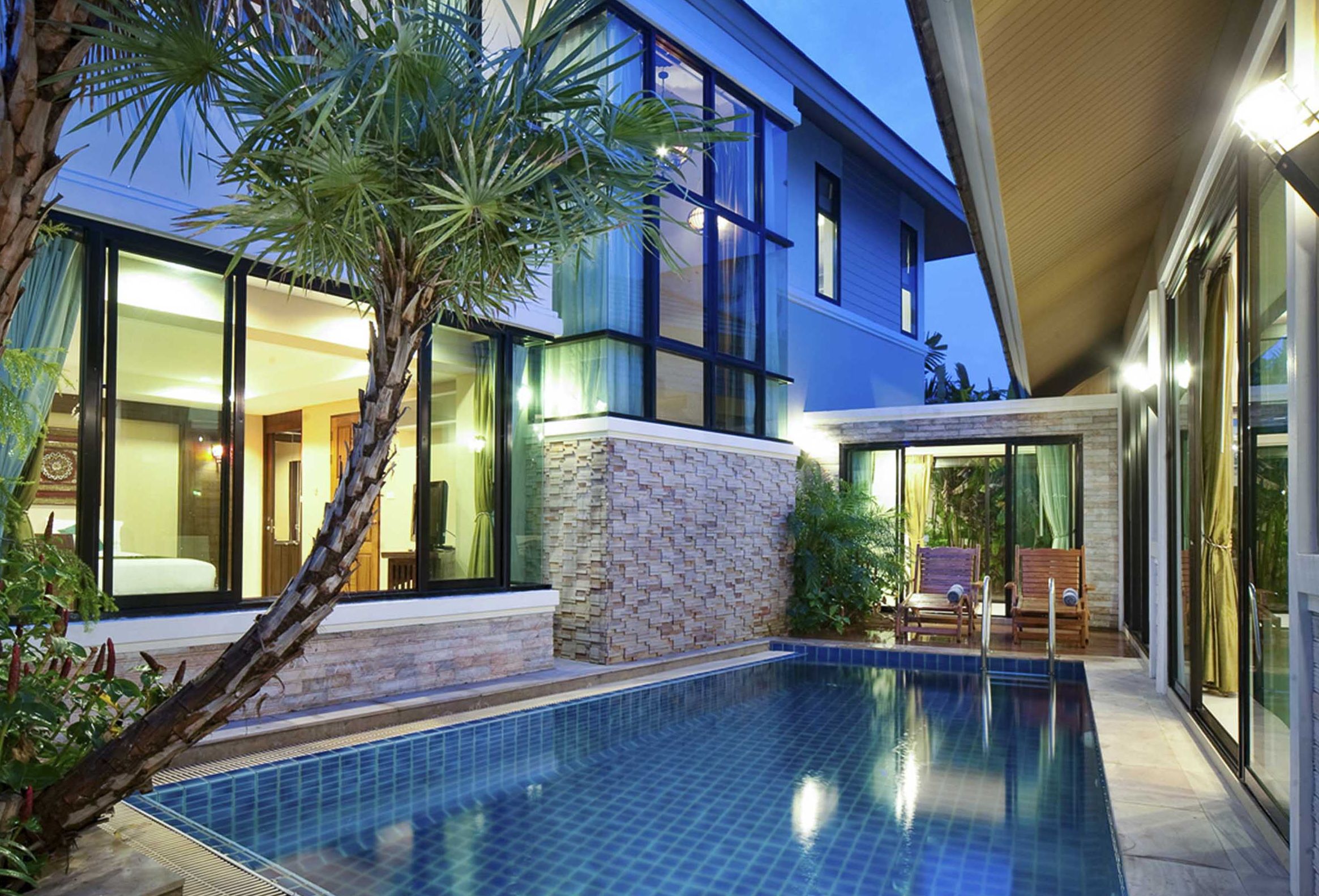 Outdoor pool, a natural pool