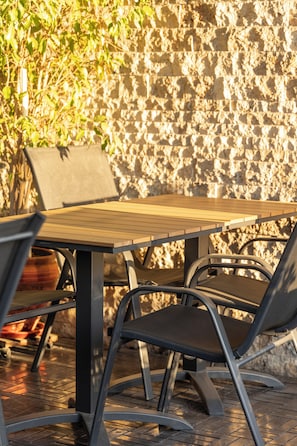 Daily buffet breakfast (EUR 5 per person)