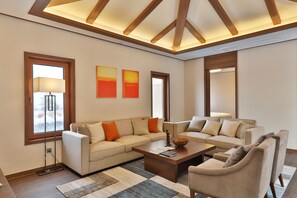 Presidential-sviitti (Resort) | Yksilöllisesti sisustettu, yksilöllisesti kalustettu, pimennysverhot