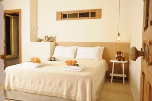 Leilighet, 1 soverom | Safe på rommet, skrivebord, lydisolert og strykejern/-brett