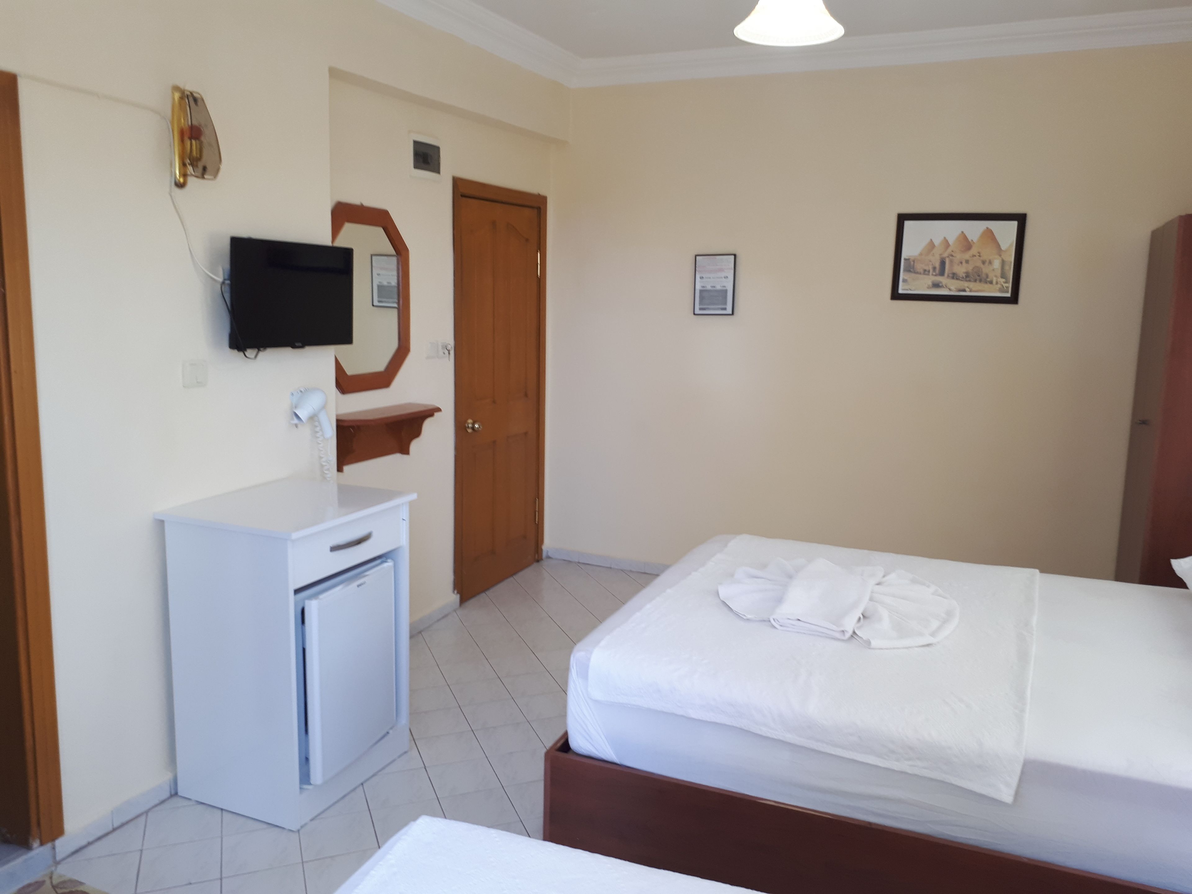 triple room | minibar, iron/ironing board, free cots/infant beds, free wifi