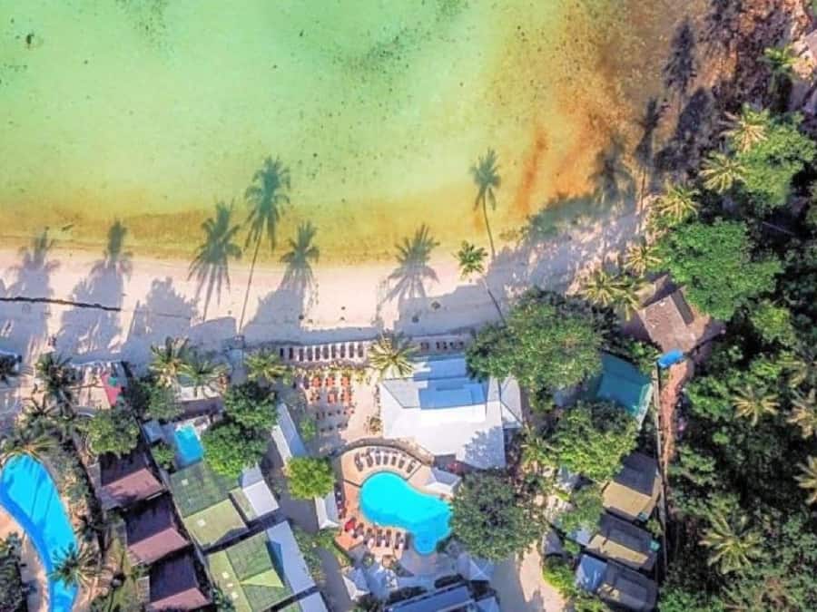 Outdoor pool, open 8:00 AM to 2:00 PM, pool loungers