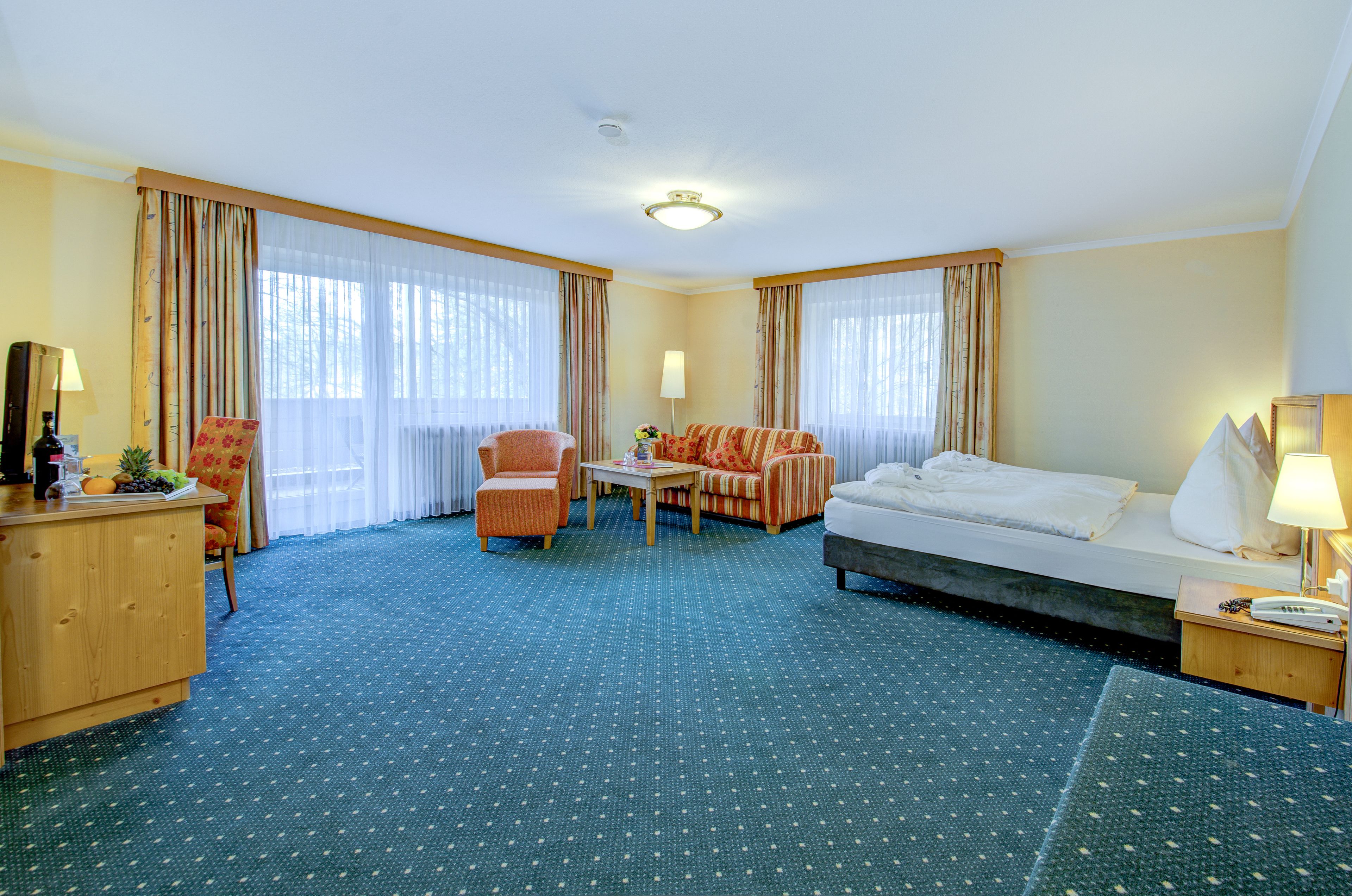 in-room safe, desk, cots/infant beds, rollaway beds