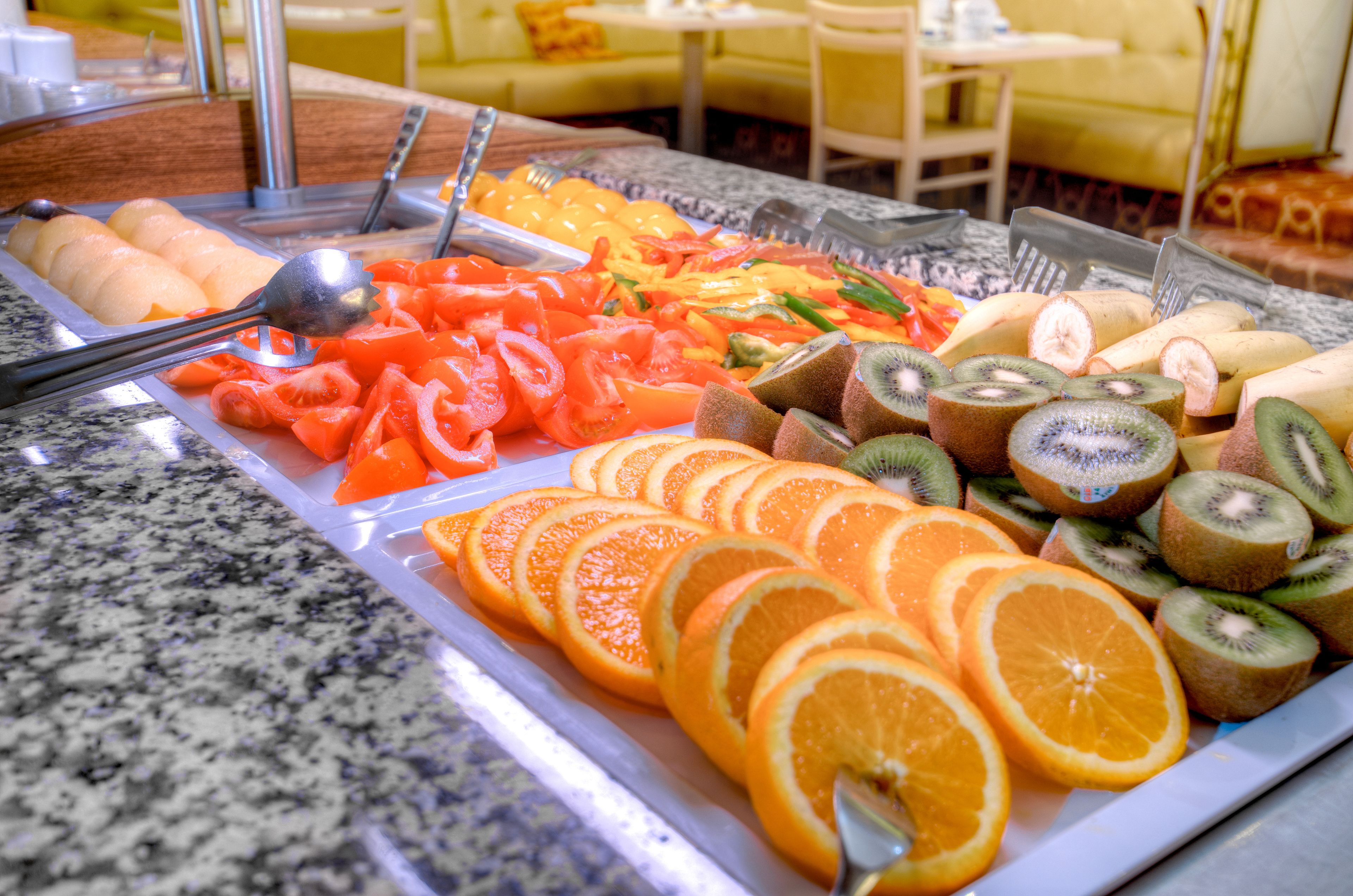 free buffet breakfast