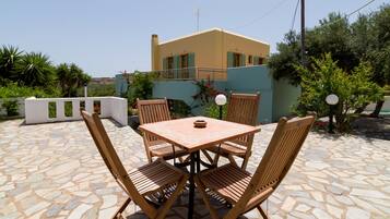 Traditional Stone Studio | Vue de la chambre