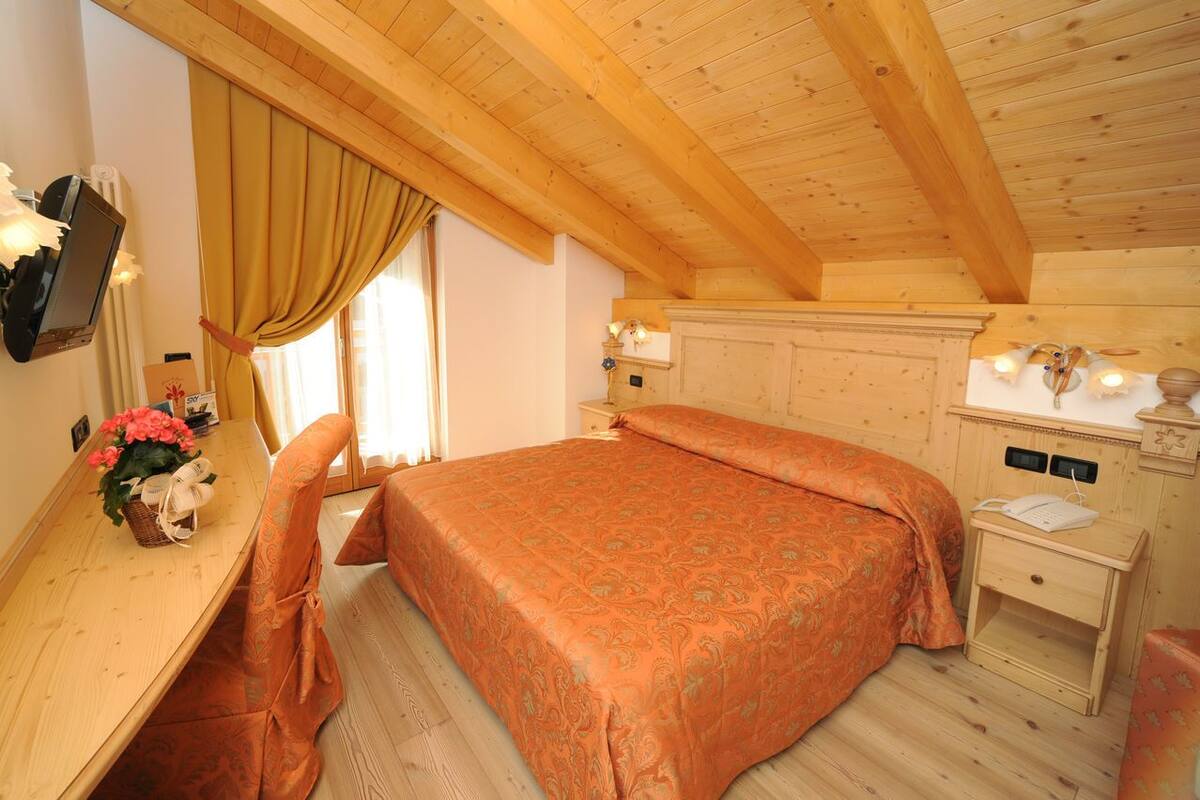 Quadruple Room | In-room safe, desk, soundproofing, free cots/infant beds