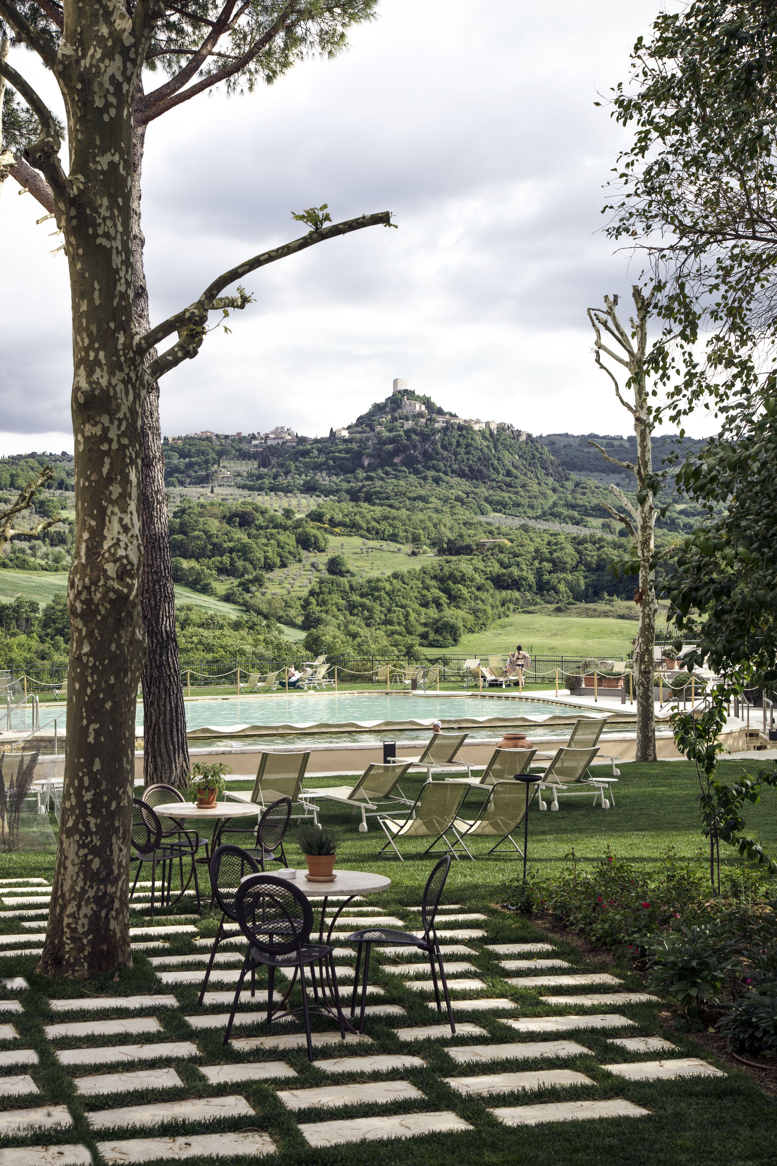 Piscina coperta, 2 piscine all'aperto