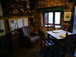 Breakfast, lunch, dinner served; Spanish cuisine