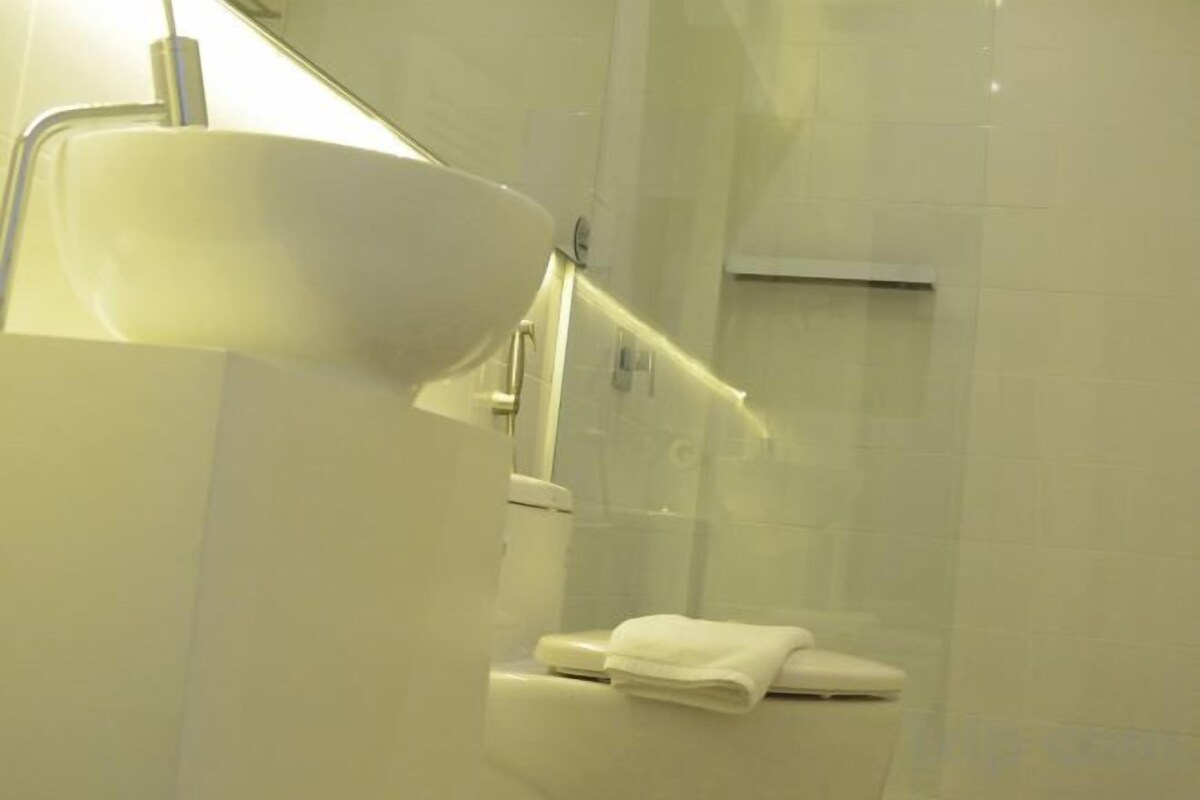Baño | Ducha, artículos de higiene personal gratuitos, secador de pelo y bidé
