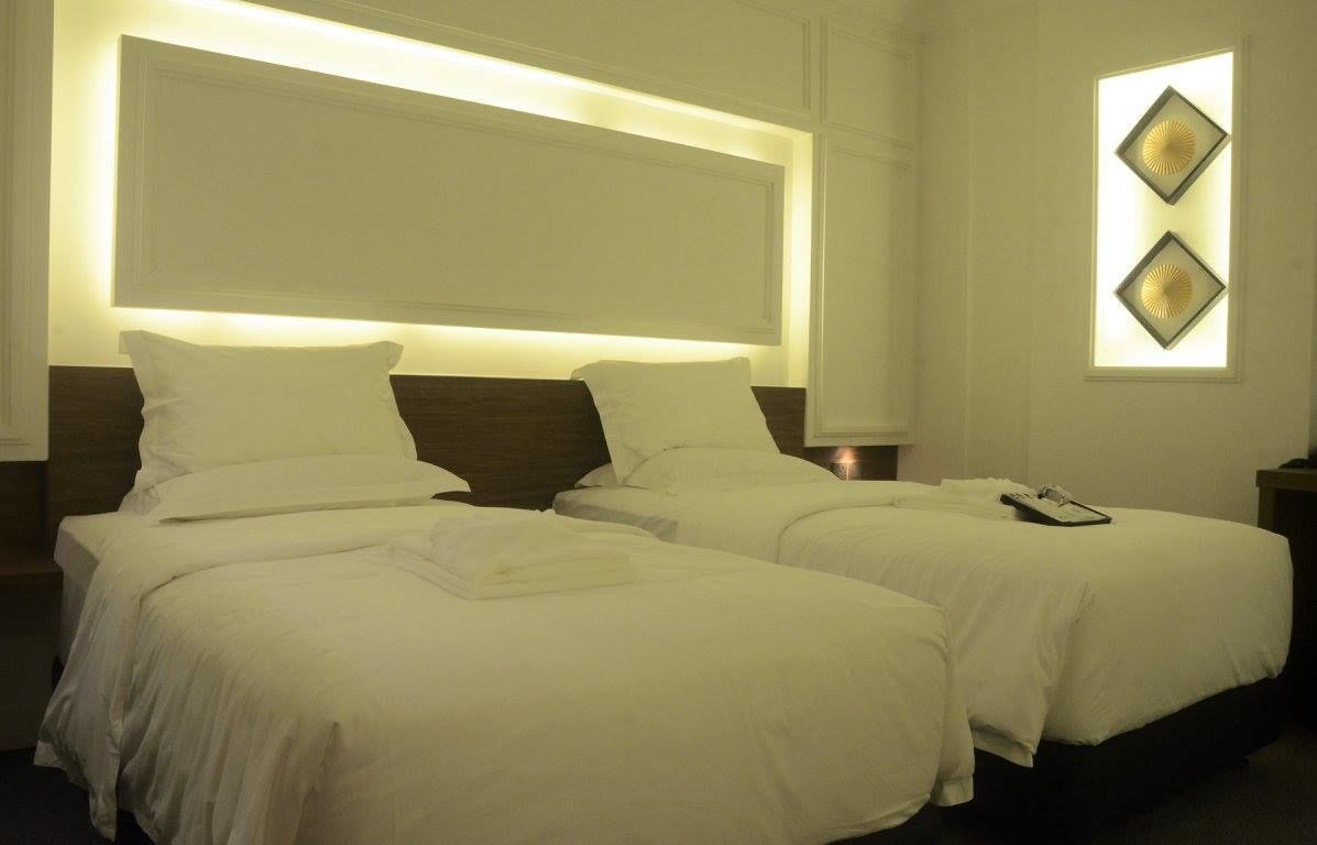 in-room safe, desk, iron/ironing board, free wifi