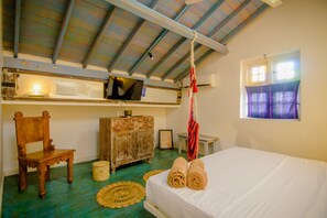 Standard Double Room, 1 Queen Bed, Non Smoking | 1 bedroom, in-room safe, individually decorated, individually furnished