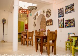 Lobby sitting area - Antic Guesthouse (Galle)