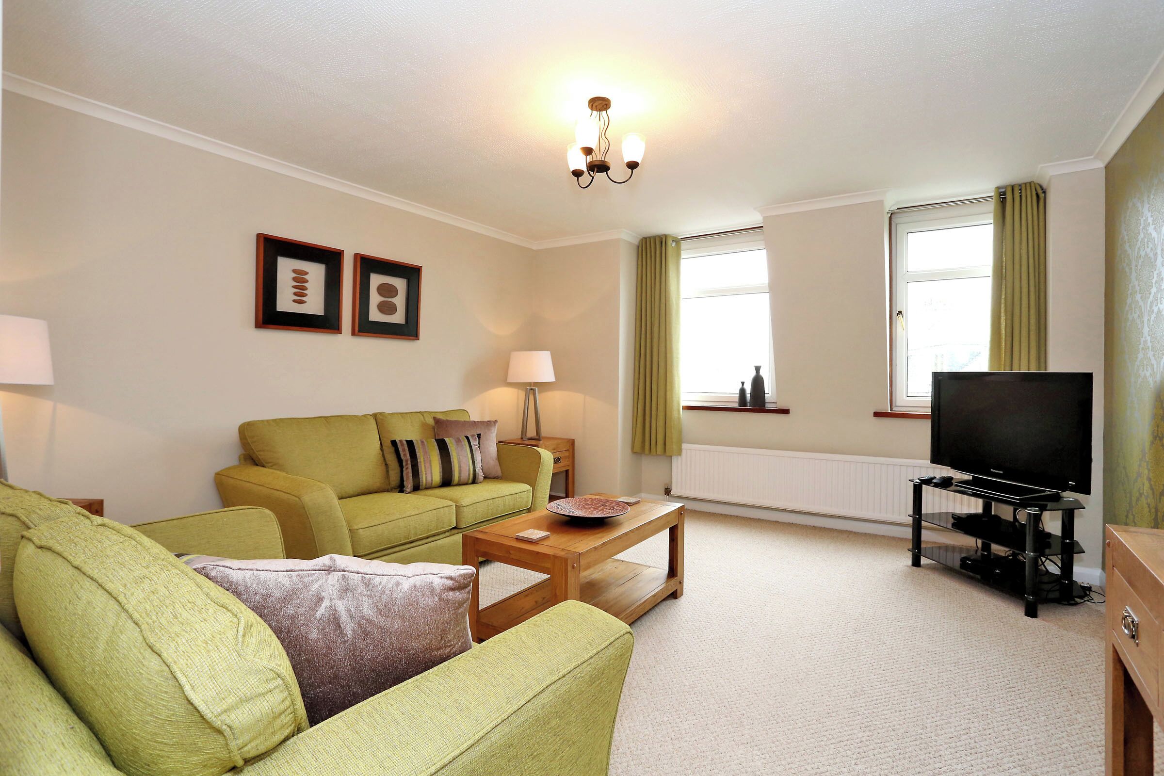 Apartment, 2 Bedrooms | Living area