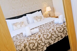 1 chambre, fer et planche à repasser, Wi-Fi gratuit, draps fournis
