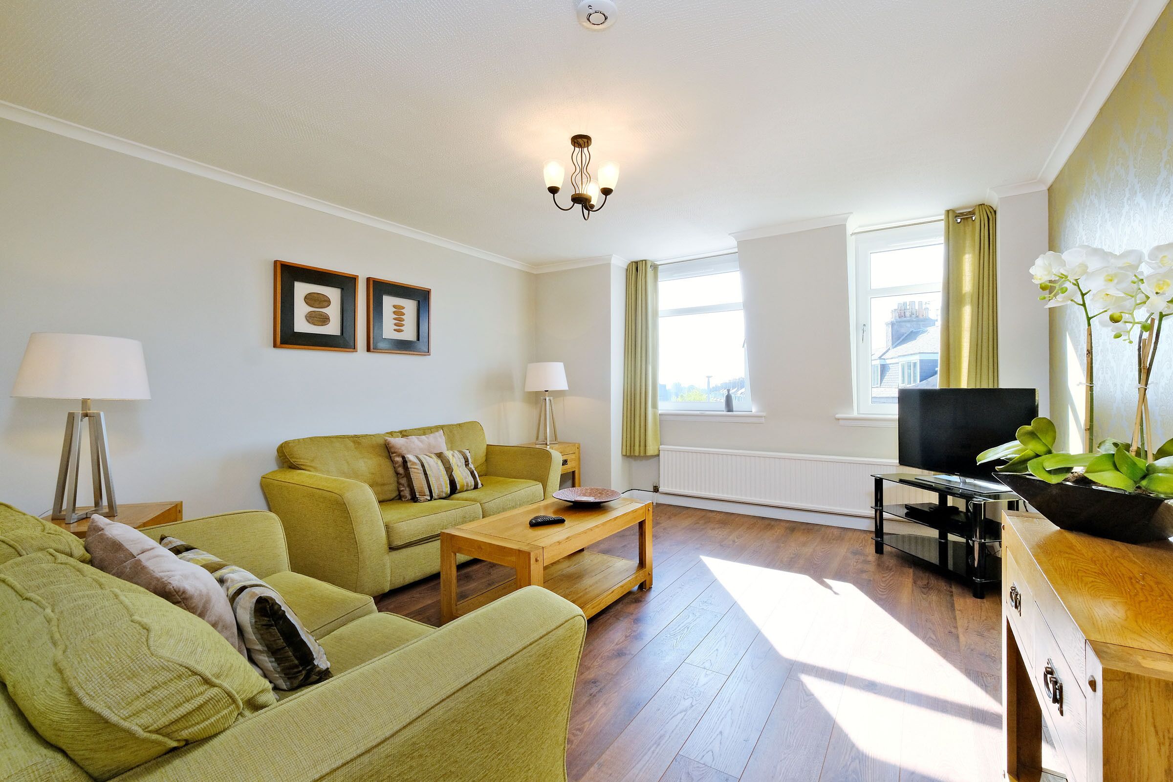 Khu phòng khách | TV màn hình phẳng 