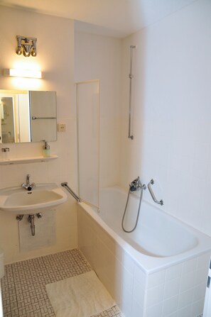 Haartrockner, Handtücher