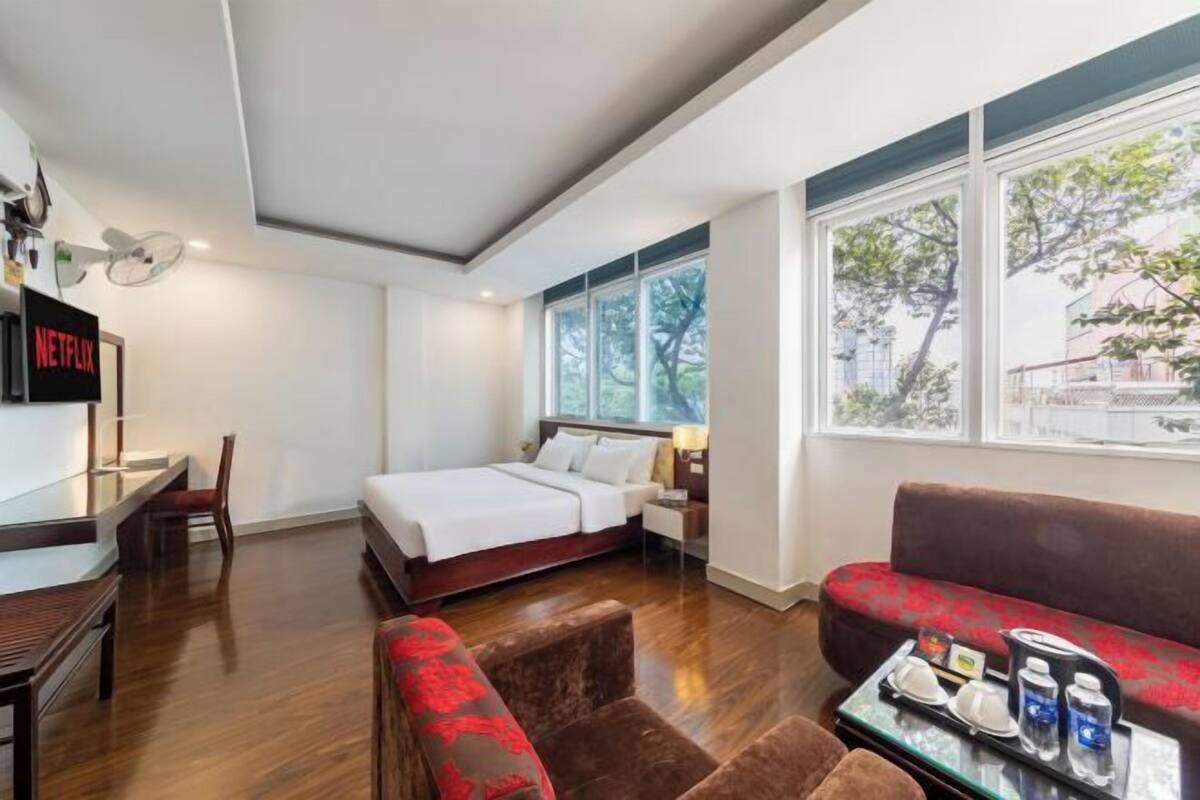 1 bedroom, minibar, in-room safe, blackout curtains