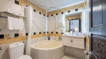 Artículos de tocador gratuitos, secador de pelo, batas, pantuflas