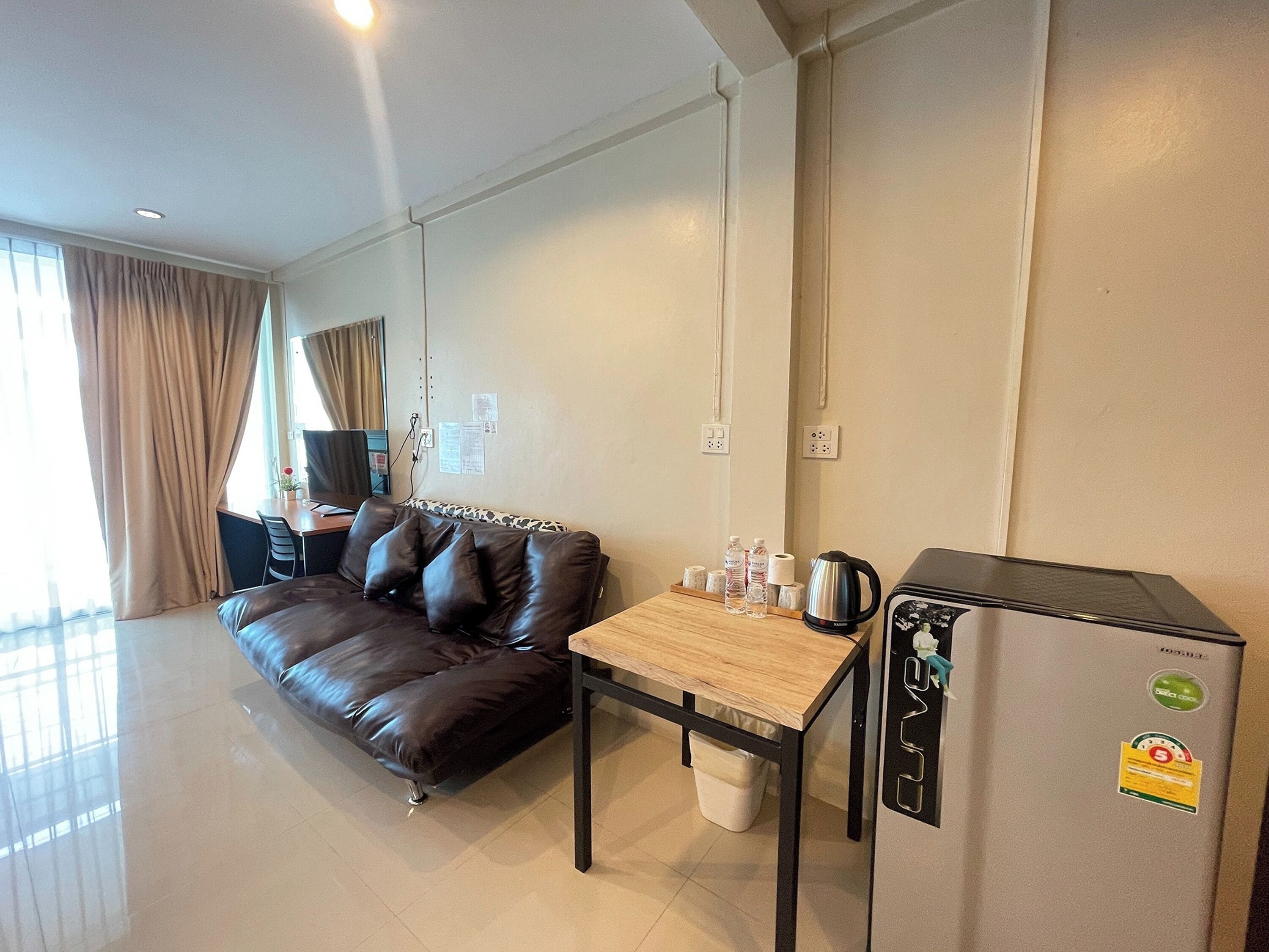 Desk, iron/ironing board, free WiFi, bed sheets