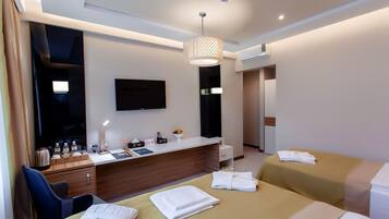 Kamar Keluarga | Minibar, brankas, dan didekorasi berbeda-beda