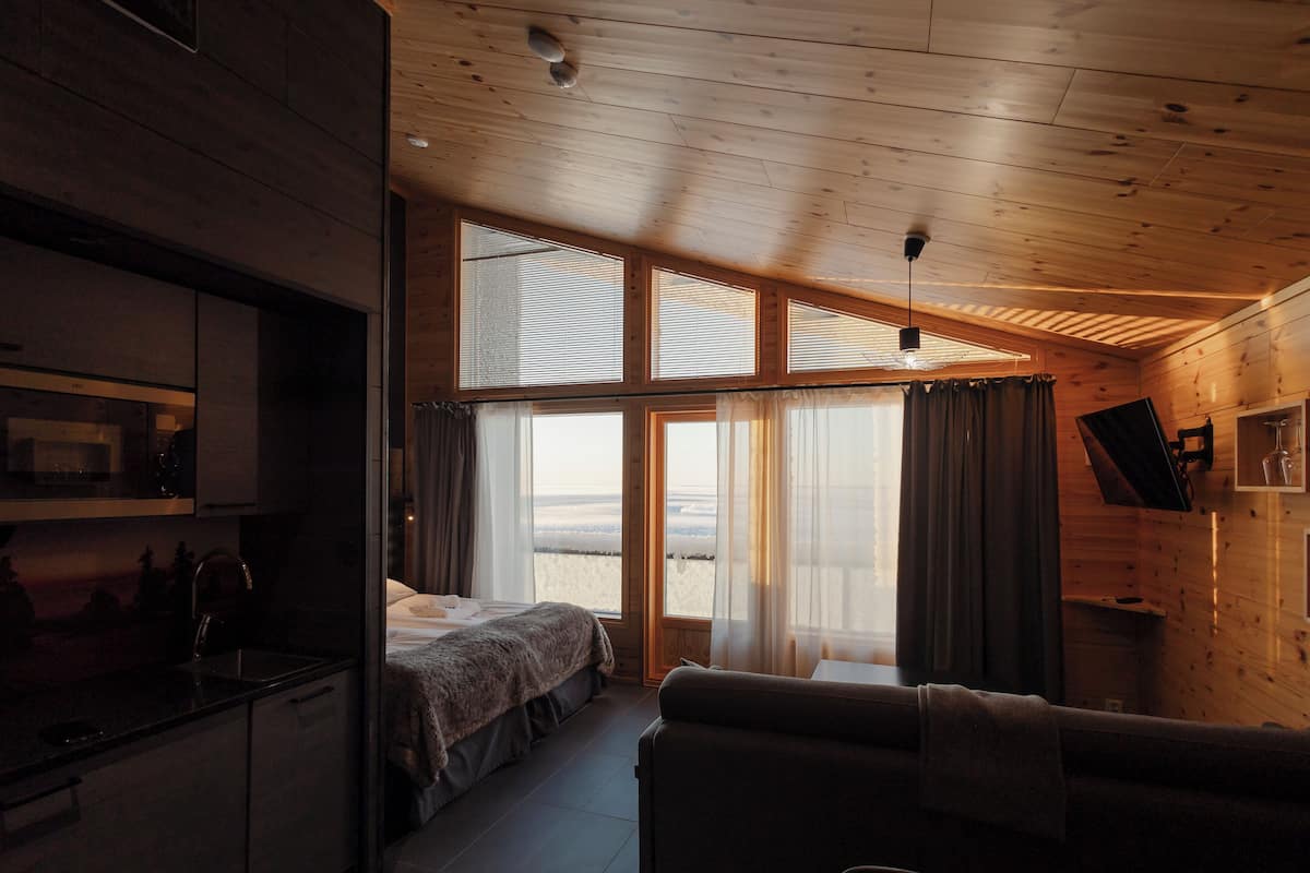 view suite with sauna  | minibar, in-room safe, desk, blackout curtains