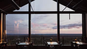 Breakfast and dinner served, Scandinavian cuisine