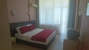 Economy Double or Twin Room, Sea View