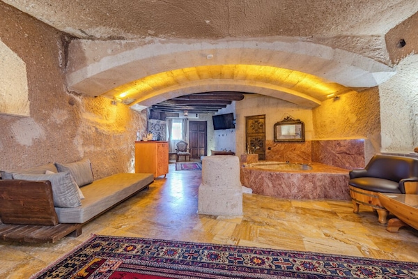 Teraslı King Suite | 2 quartos, roupas de cama de algodão egípcio, roupas de cama premium