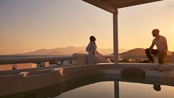 Sea View Suite with Outdoor Hot Tub | Jetted tub