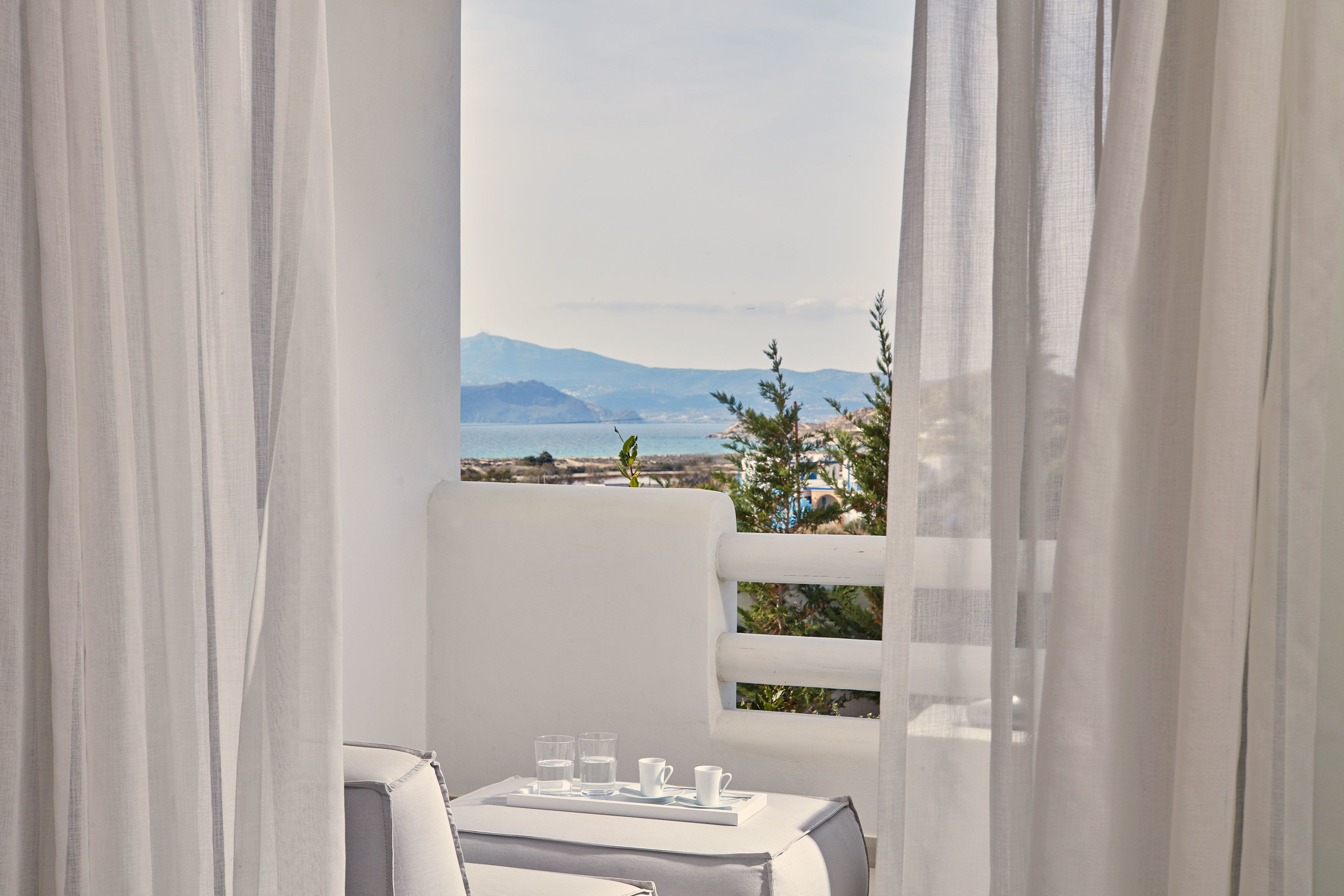 premium room, partial sea view | 1 bedroom, minibar, in-room safe, desk