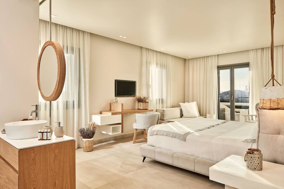 family suite, connecting rooms, 2 hot tubs, partial sea view, private garden | 1 bedroom, minibar, in-room safe, desk